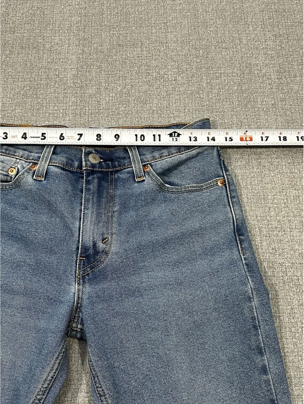 Levi's item look