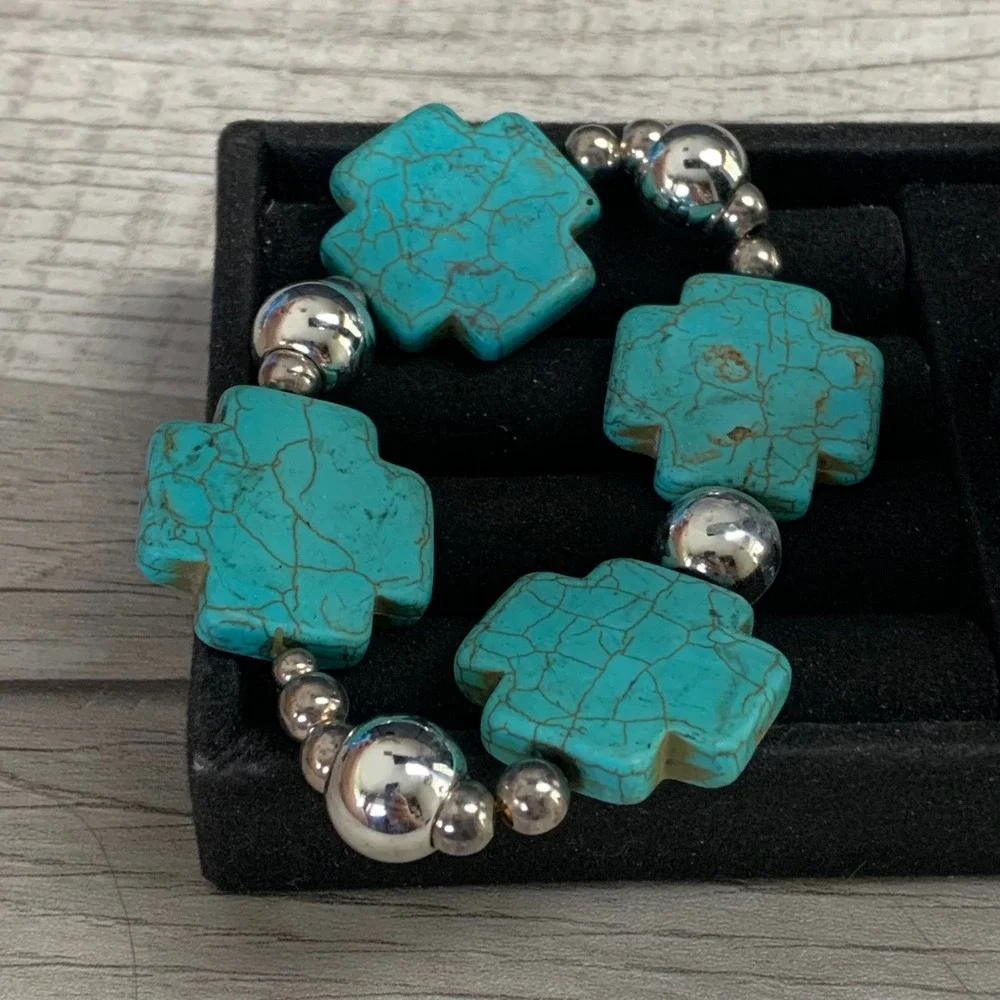 N/A faux turquoise