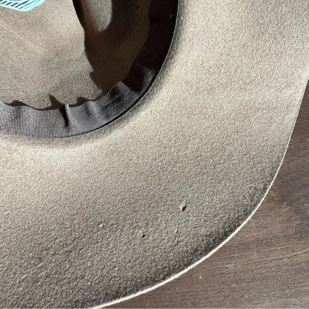 Brixton circumference wool