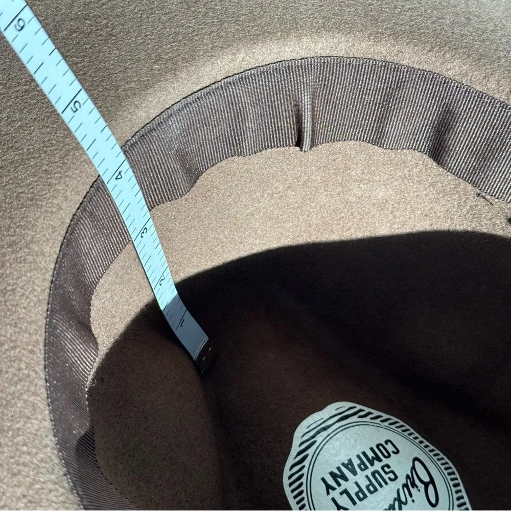 Brixton 🤎 brown wool
