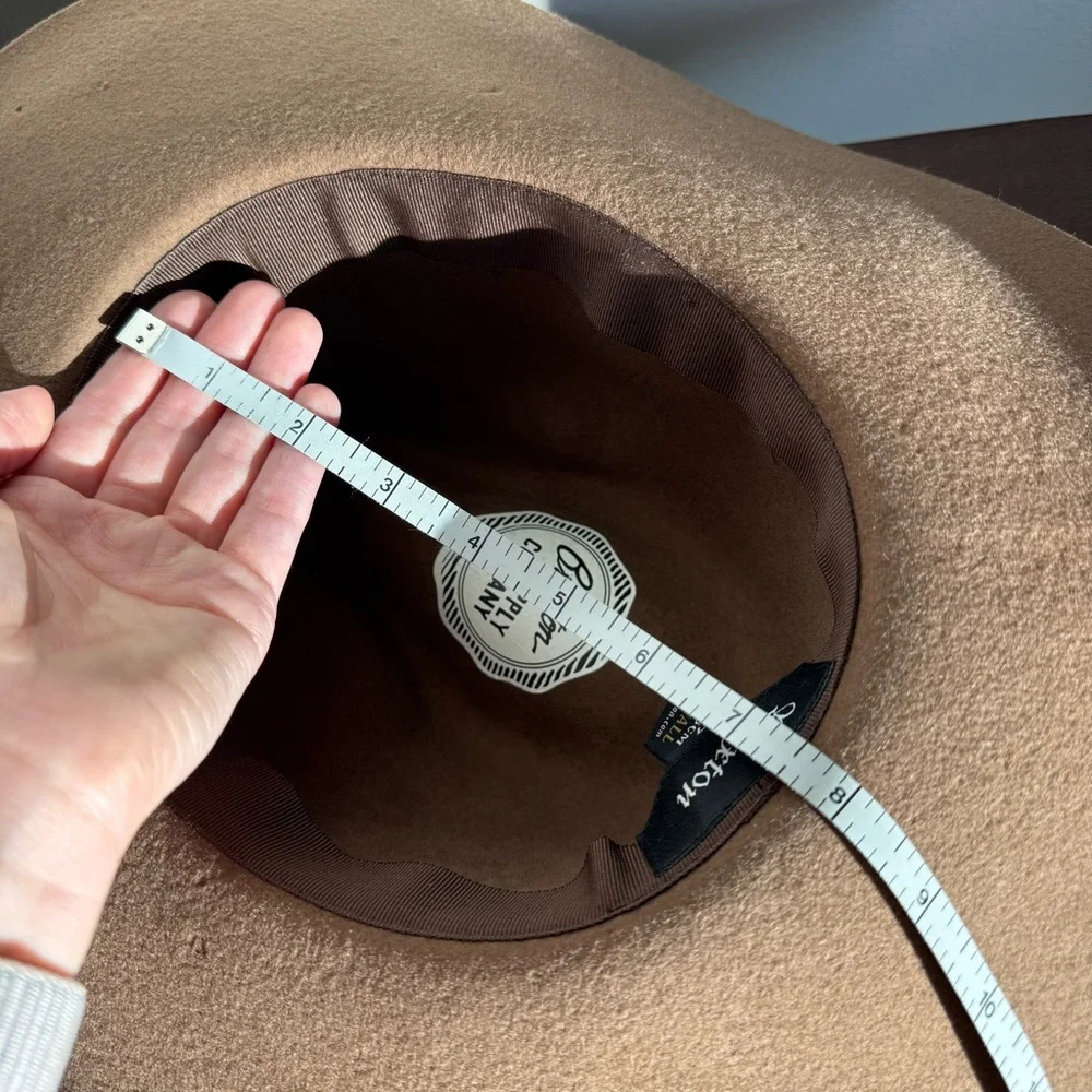 Brixton inner circumference wool