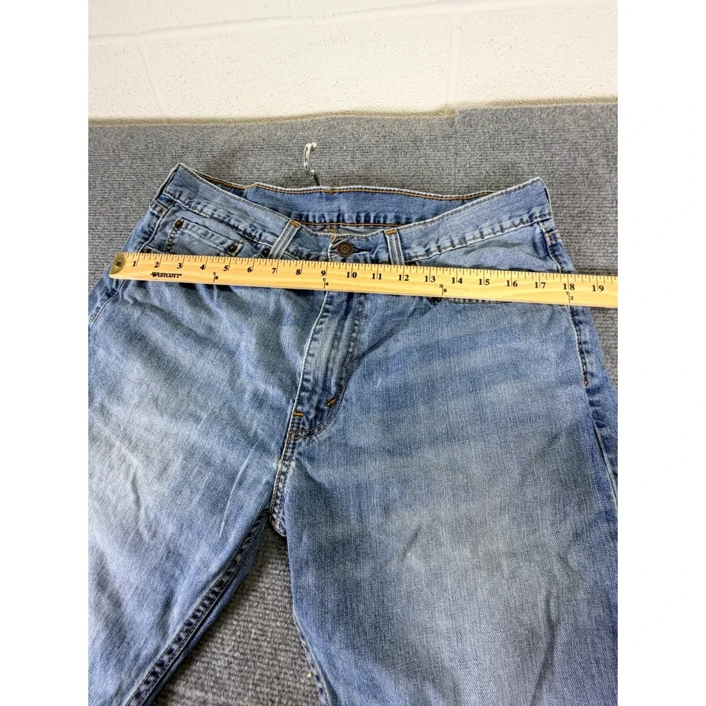 Levis 505 Regular Fit Light Wash Blue Denim Jeans Mens 36x32 (Measures 36x28)