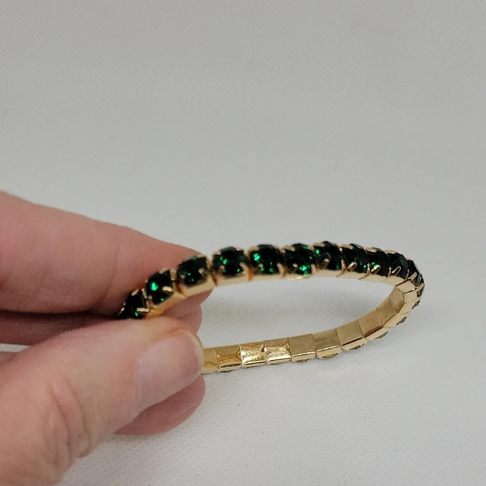 Gold Tone Emerald Green Stretch Bracelet