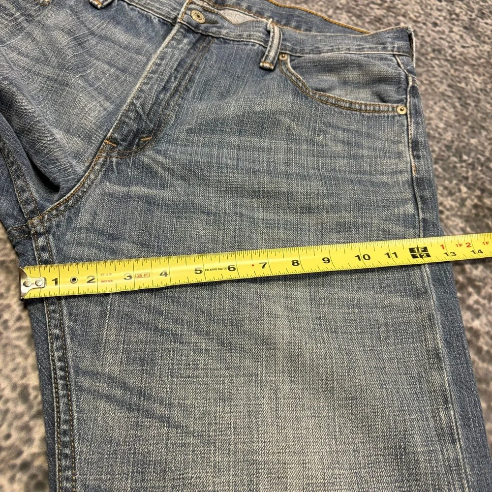 Levis levi 569