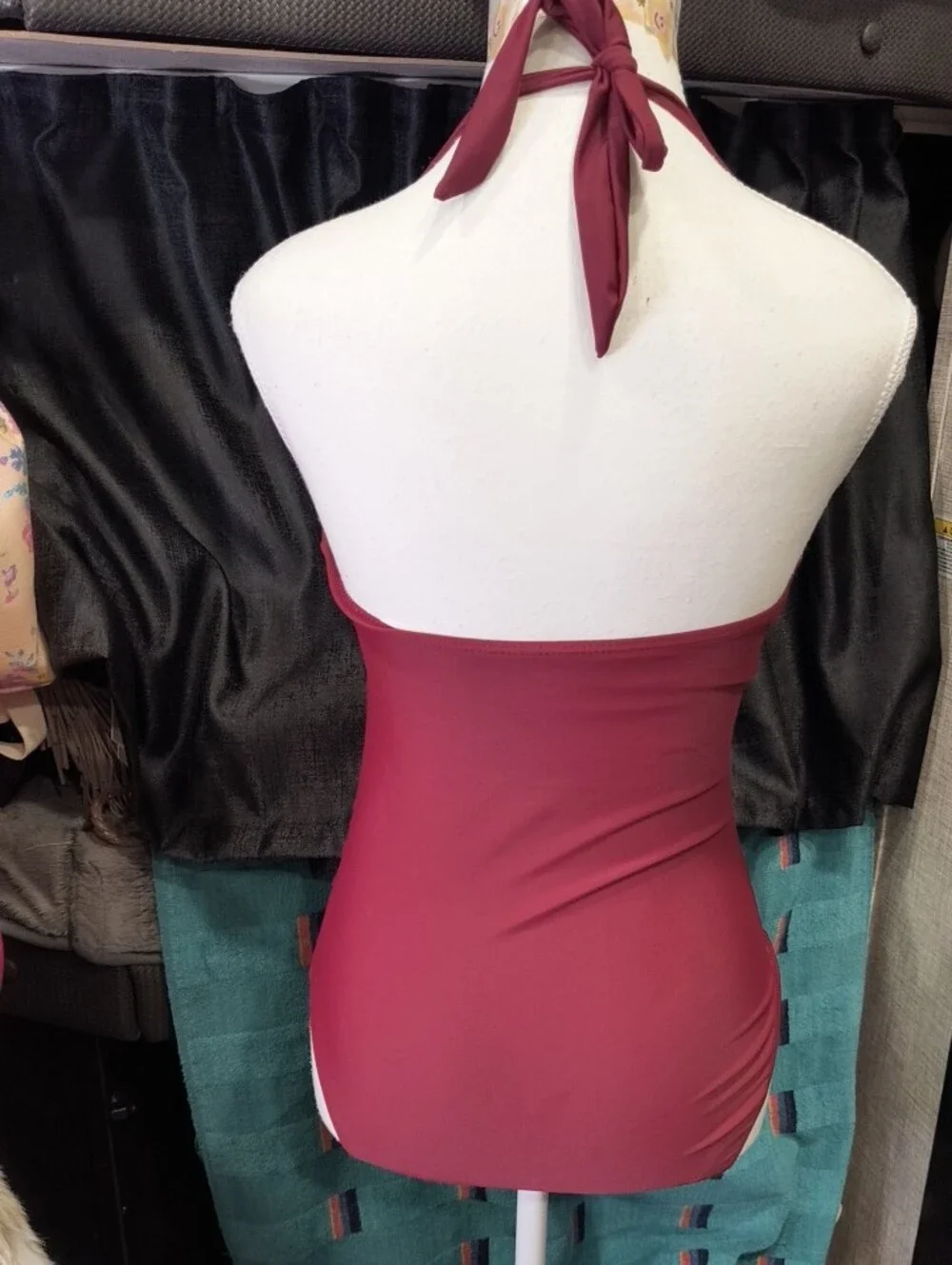 N/A flattering halter