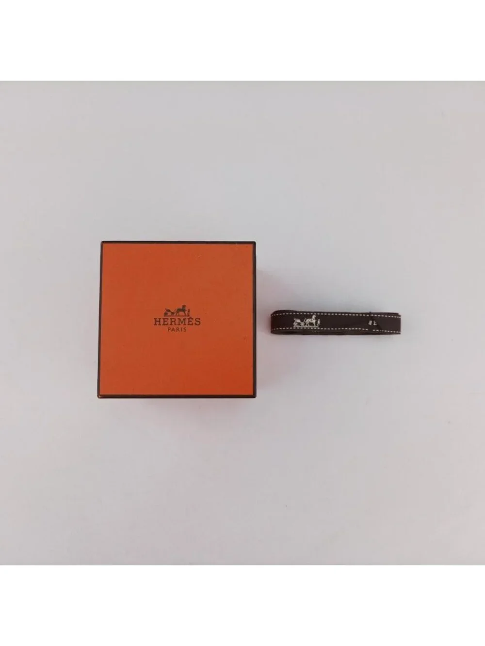 Hermes brand color