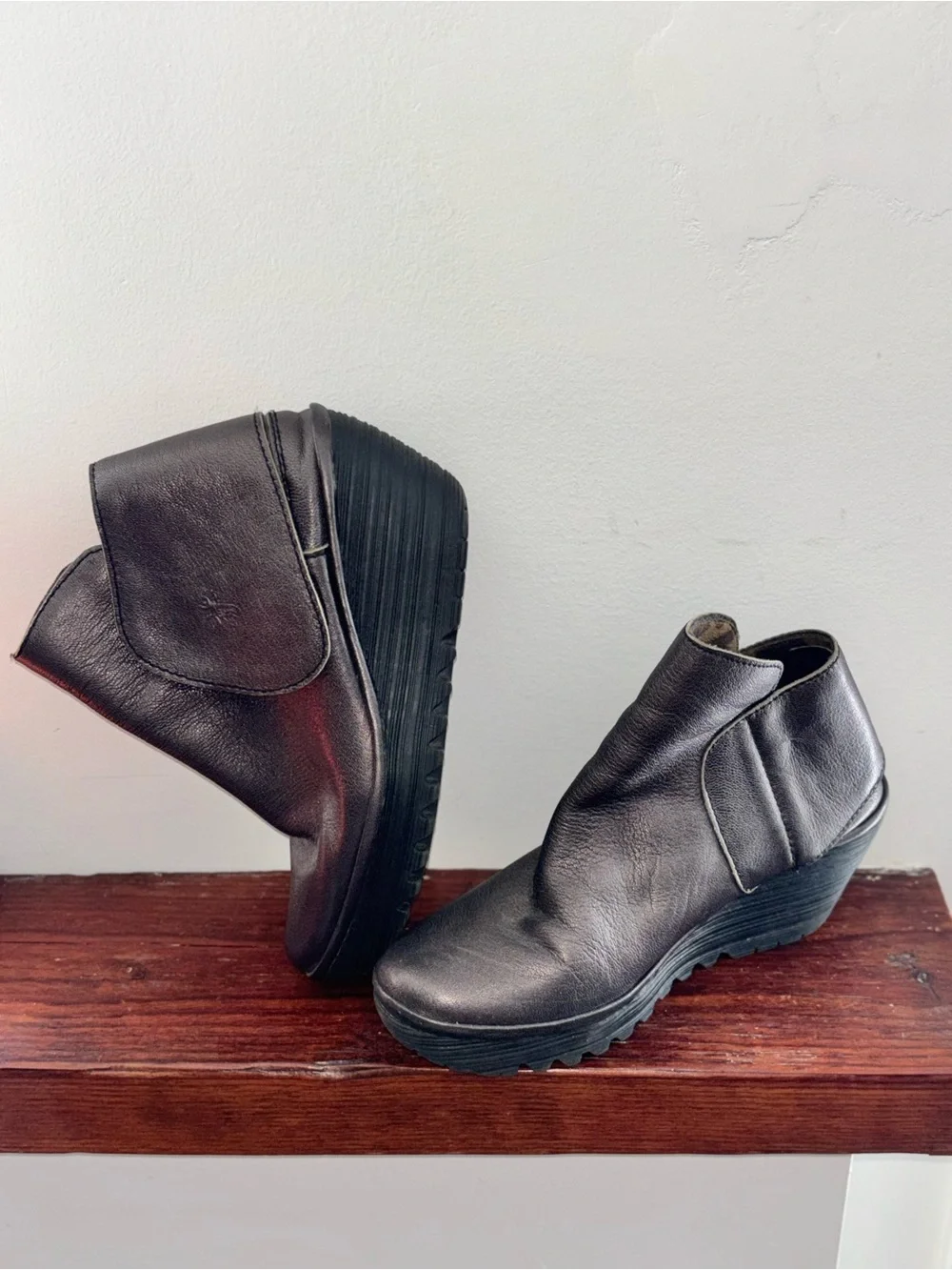 Fly London comfortable black