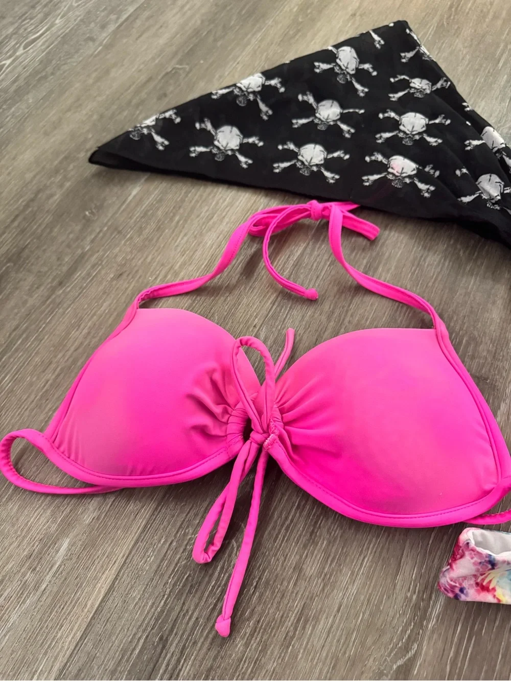VENUS Hot Pink Tie-Front Bikini Top with Multicolor Floral Bottom
