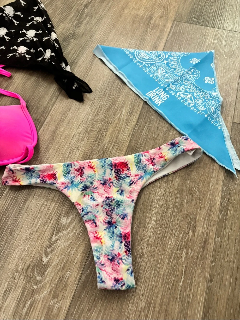 VENUS Hot Pink Tie-Front Bikini Top with Multicolor Floral Bottom