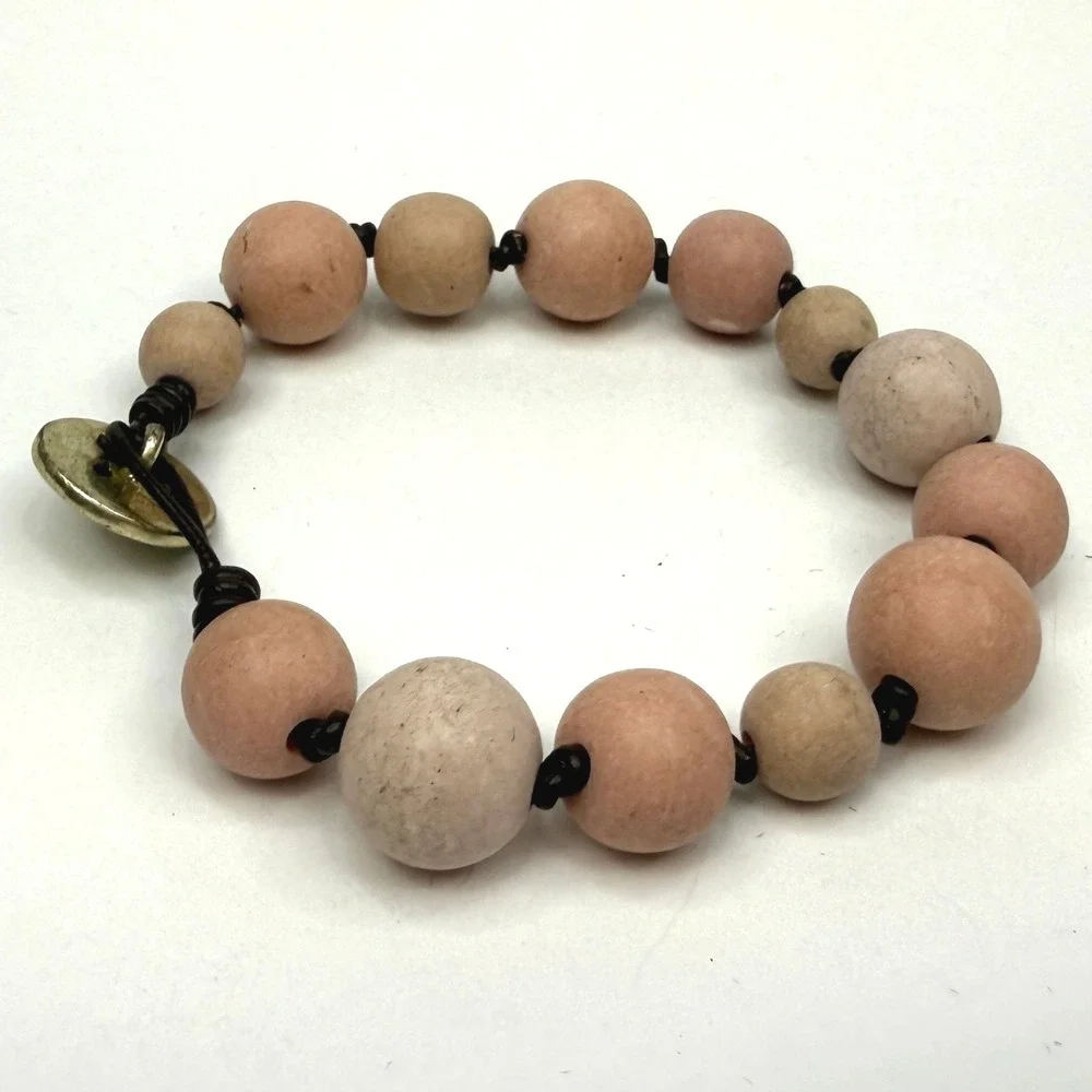 Fossil wood beaded