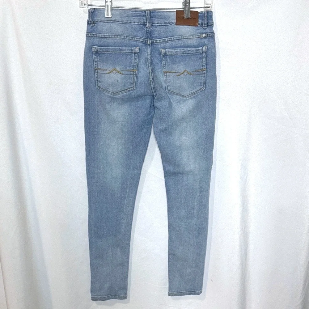 Lucky Brand stylish light