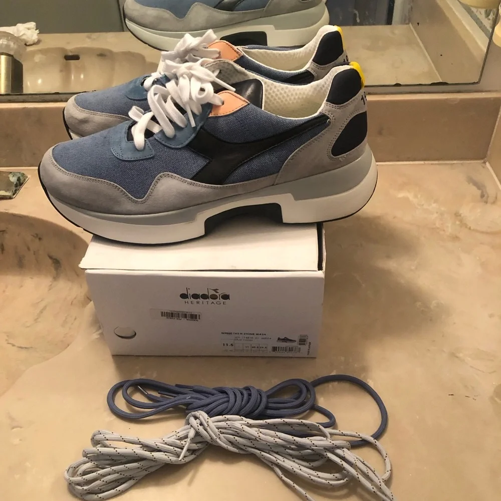Men's Casual Blue and Gray Sneakers - Lightweight Comfort