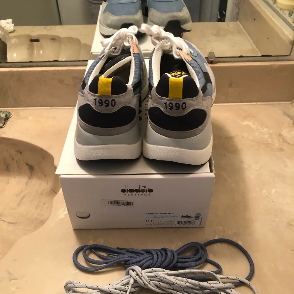 Men's Casual Blue and Gray Sneakers - Lightweight Comfort