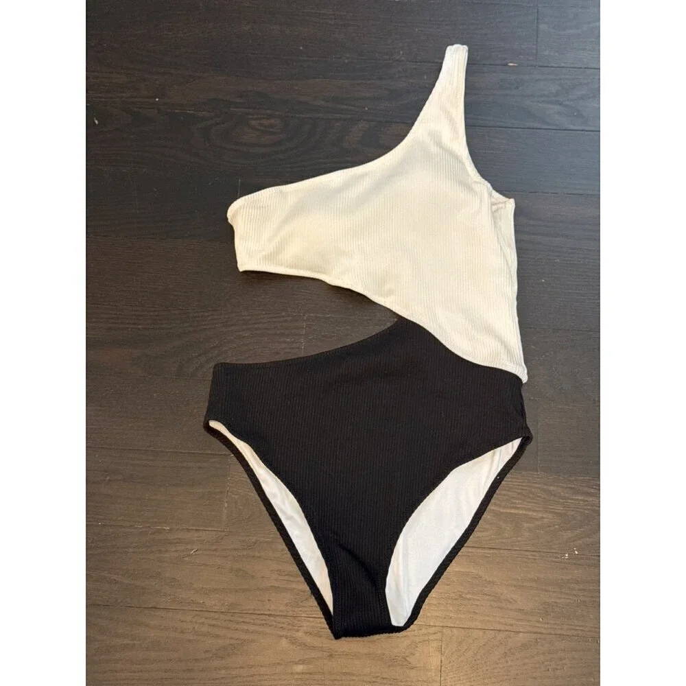 Cupshe Italian Romance One-Shoulder Cutout One Piece Swimsuit Size M