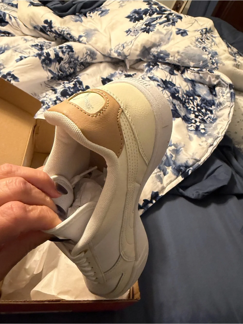 Puma clean white