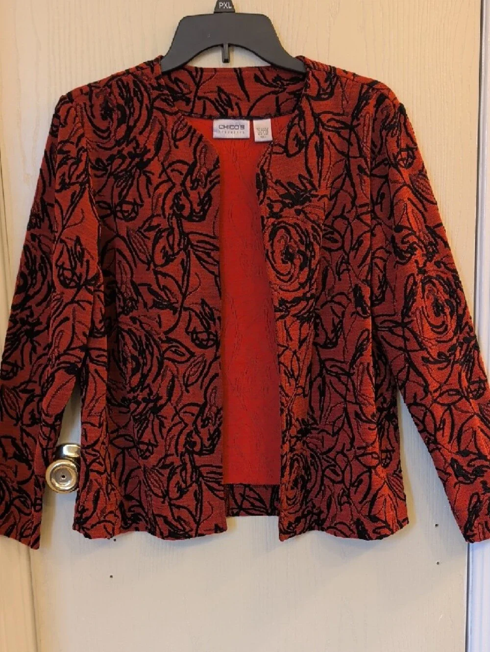 Chico's Travelers Red Black Floral Cardigan & Tank Set Size 1 (Medium)