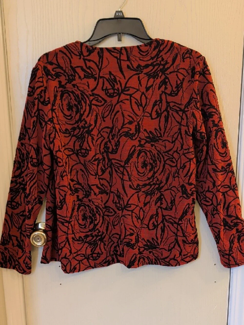 Chico's Travelers Red Black Floral Cardigan & Tank Set Size 1 (Medium)
