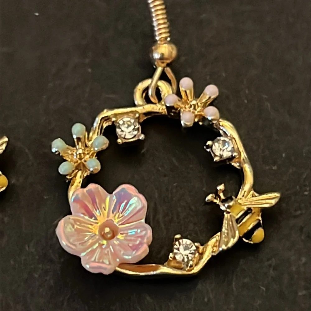 N/A cute gold