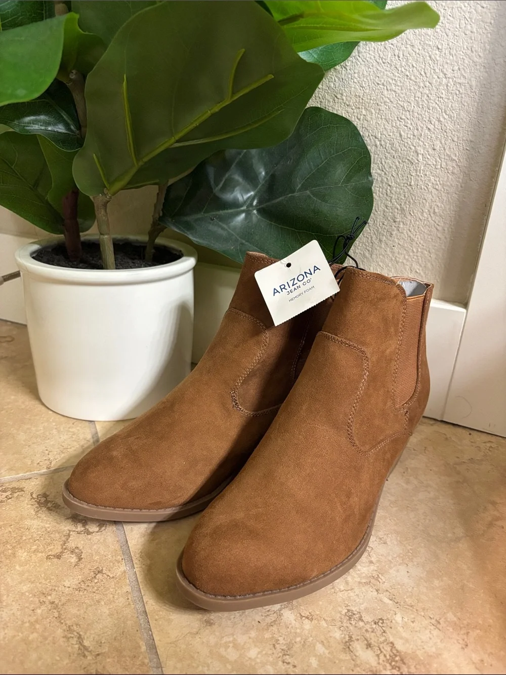 Arizona Jean Company stylish suede