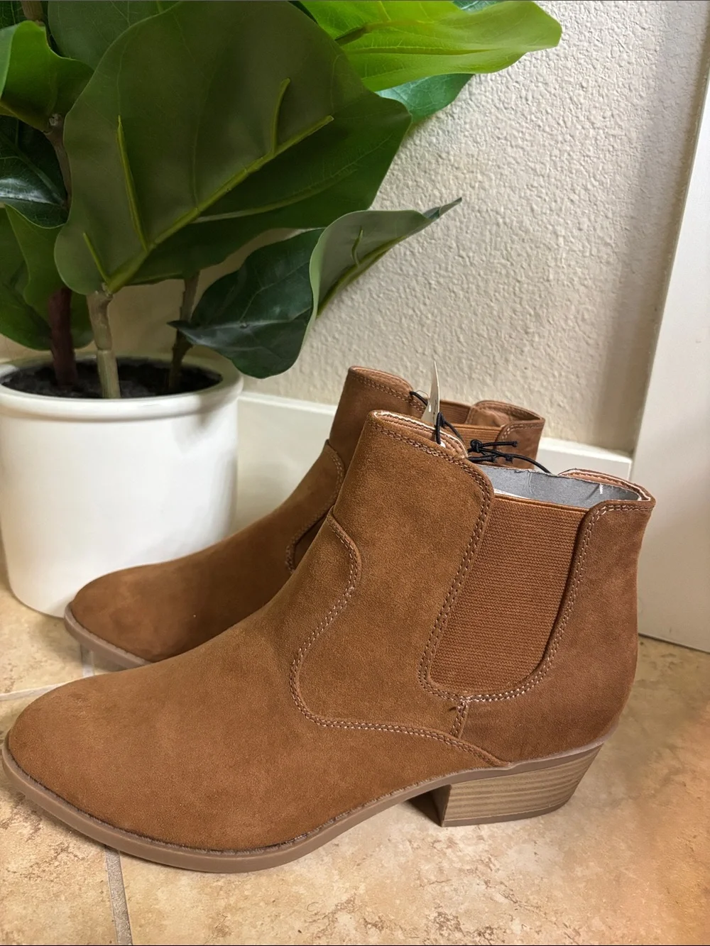 Arizona Jean Company stylish suede