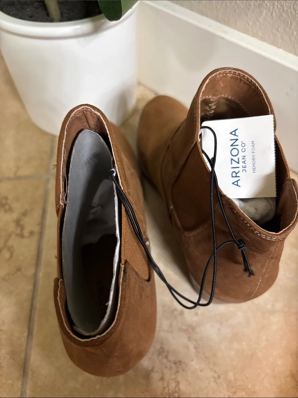 Arizona Jean Company stylish suede