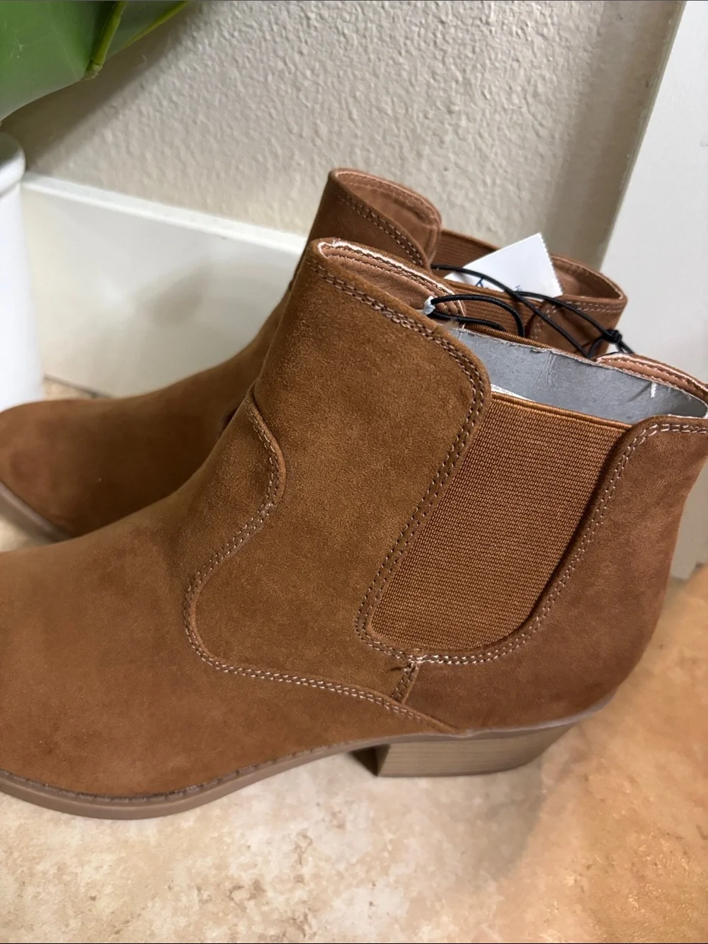 Arizona Jean Company stylish suede