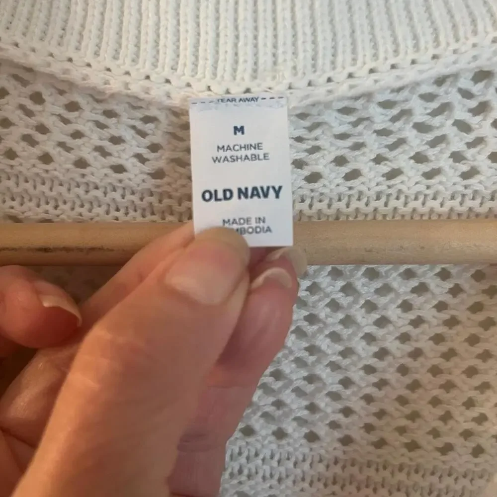 Nwt old navy white mesh size M