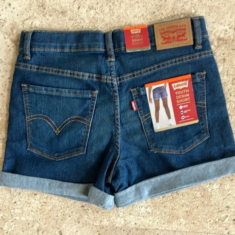 Levis these levi