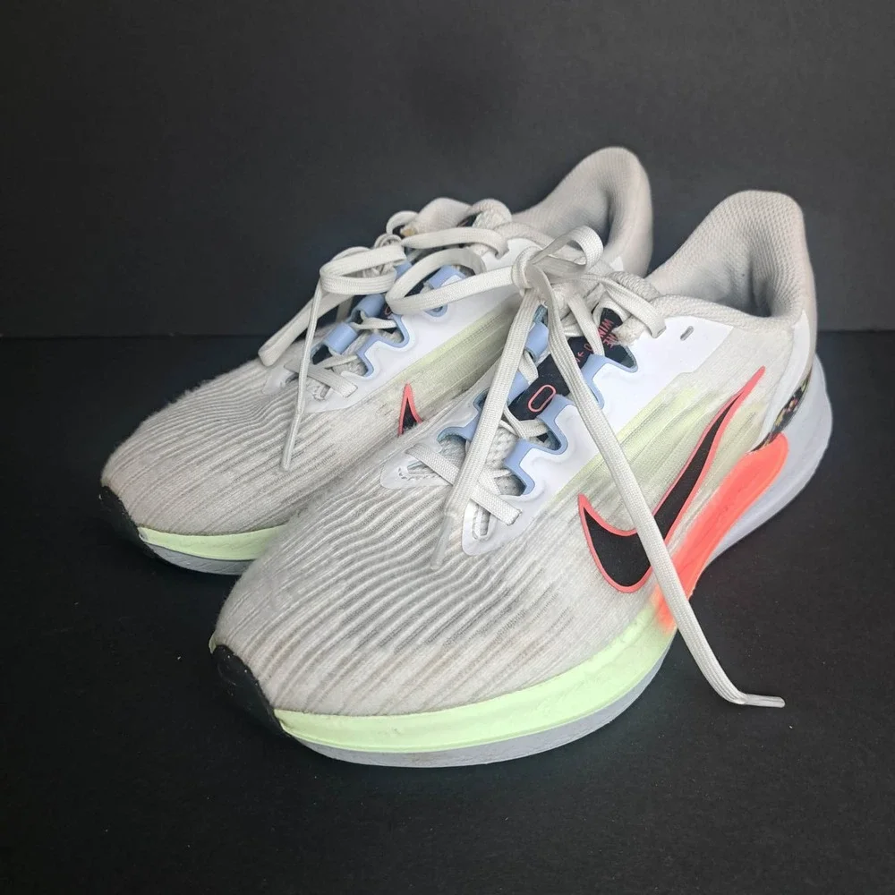 Nike women air