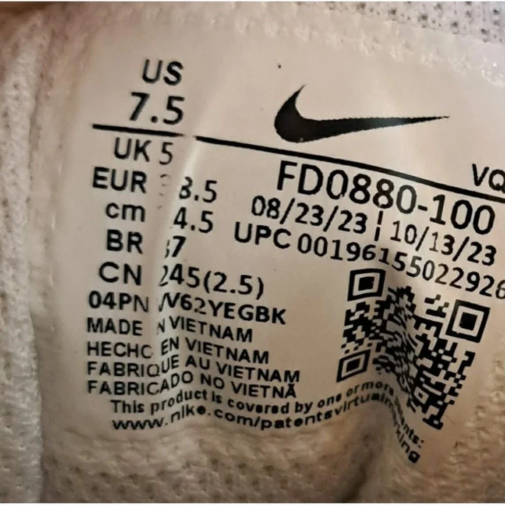 Nike women air