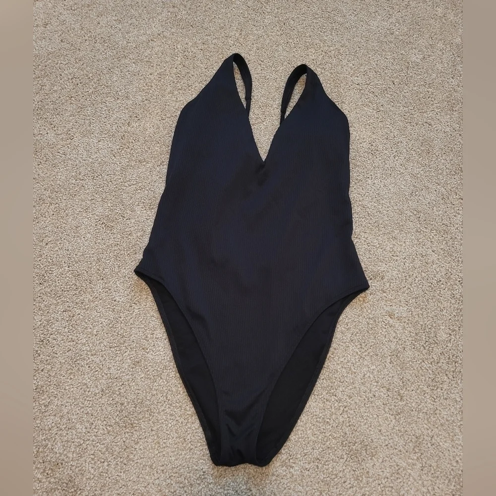 Hollister women black
