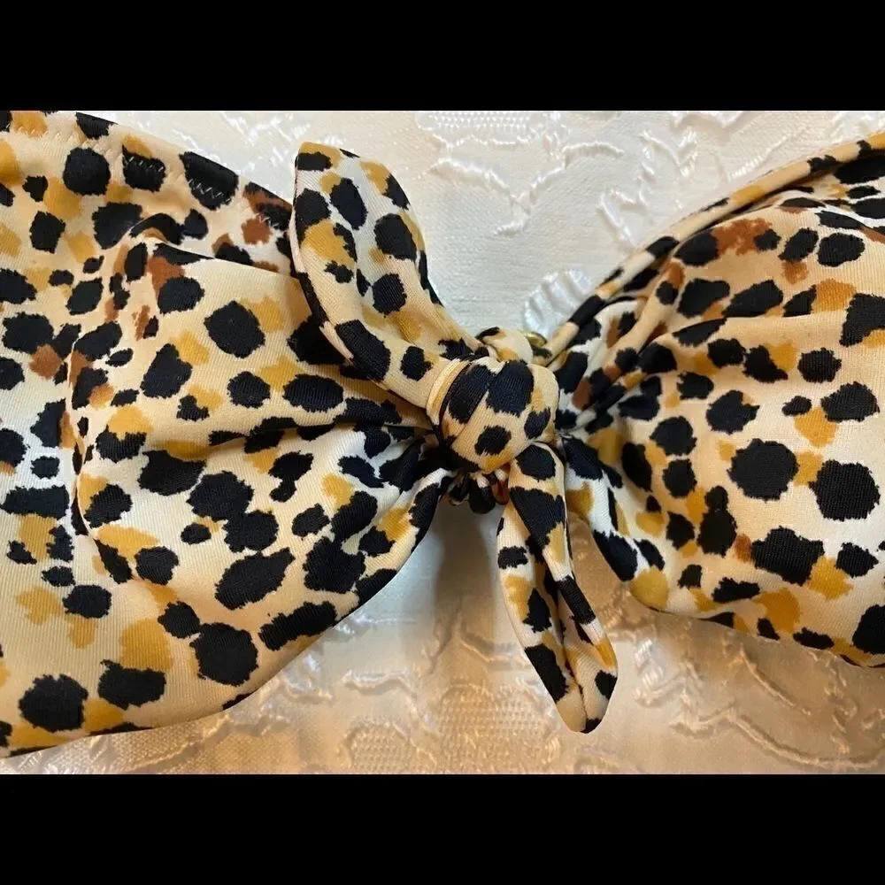 Victoria’s Secret Swim leopard print Bikini top L
