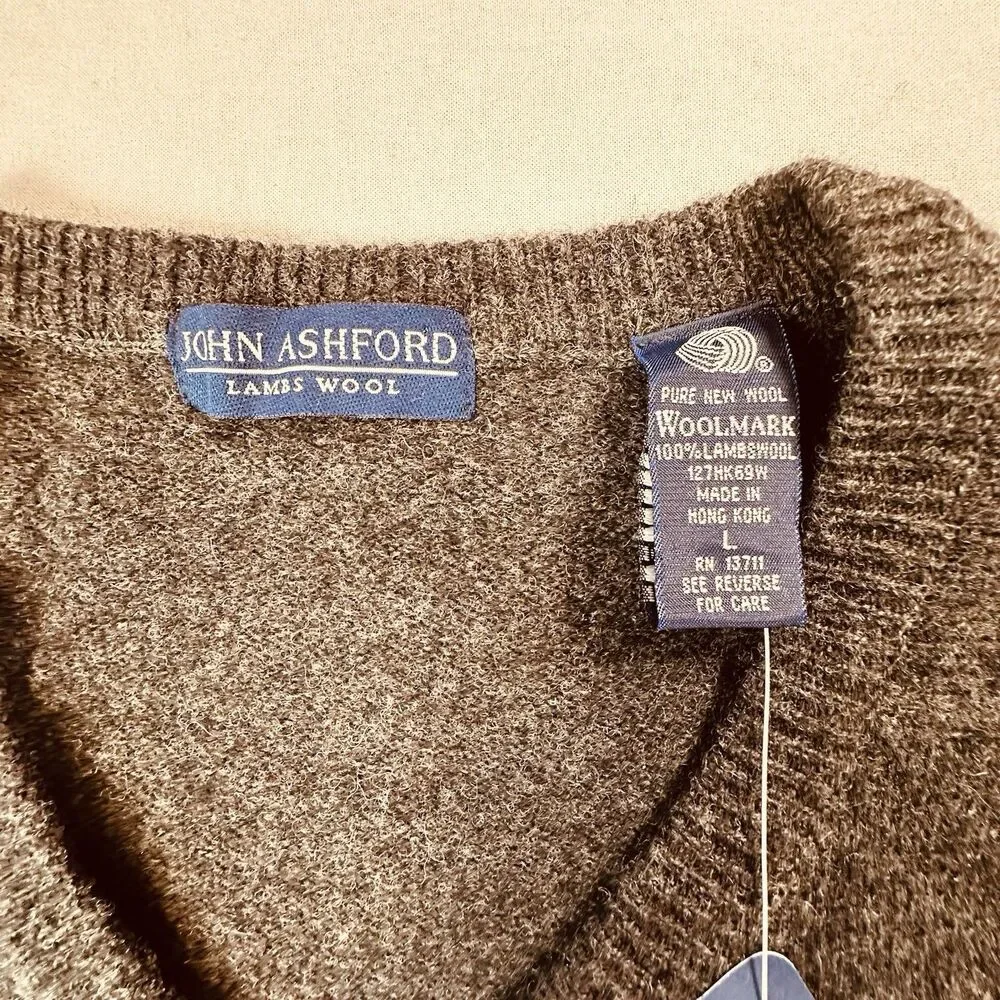John Ashford 100% Lambswool V Neck Men’s L Gray Pullover Sweater NWT