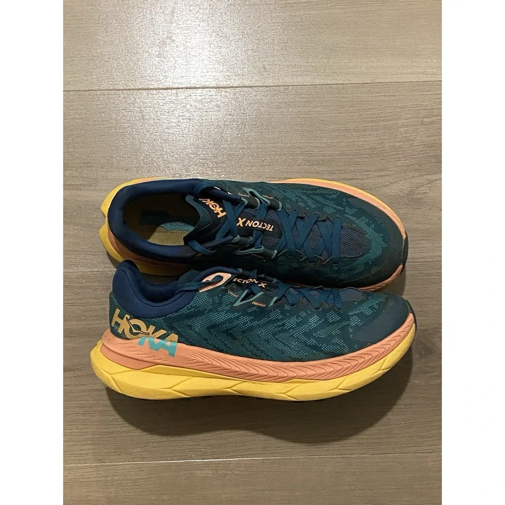 Hoka One One preowned very