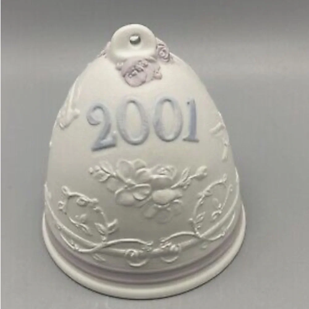 Lladró 2001 Christmas Bell #16718 Porcelain NIB New in Box Sealed
