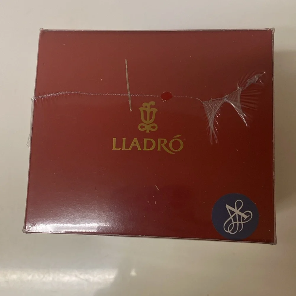 Lladró 2001 Christmas Bell #16718 Porcelain NIB New in Box Sealed
