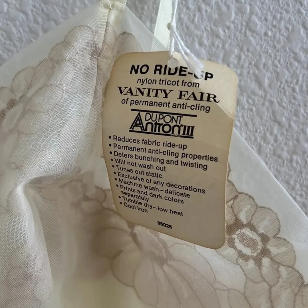 NWT Vintage Vanity Fair Slip Gown Neutral Cream Lightweight Small