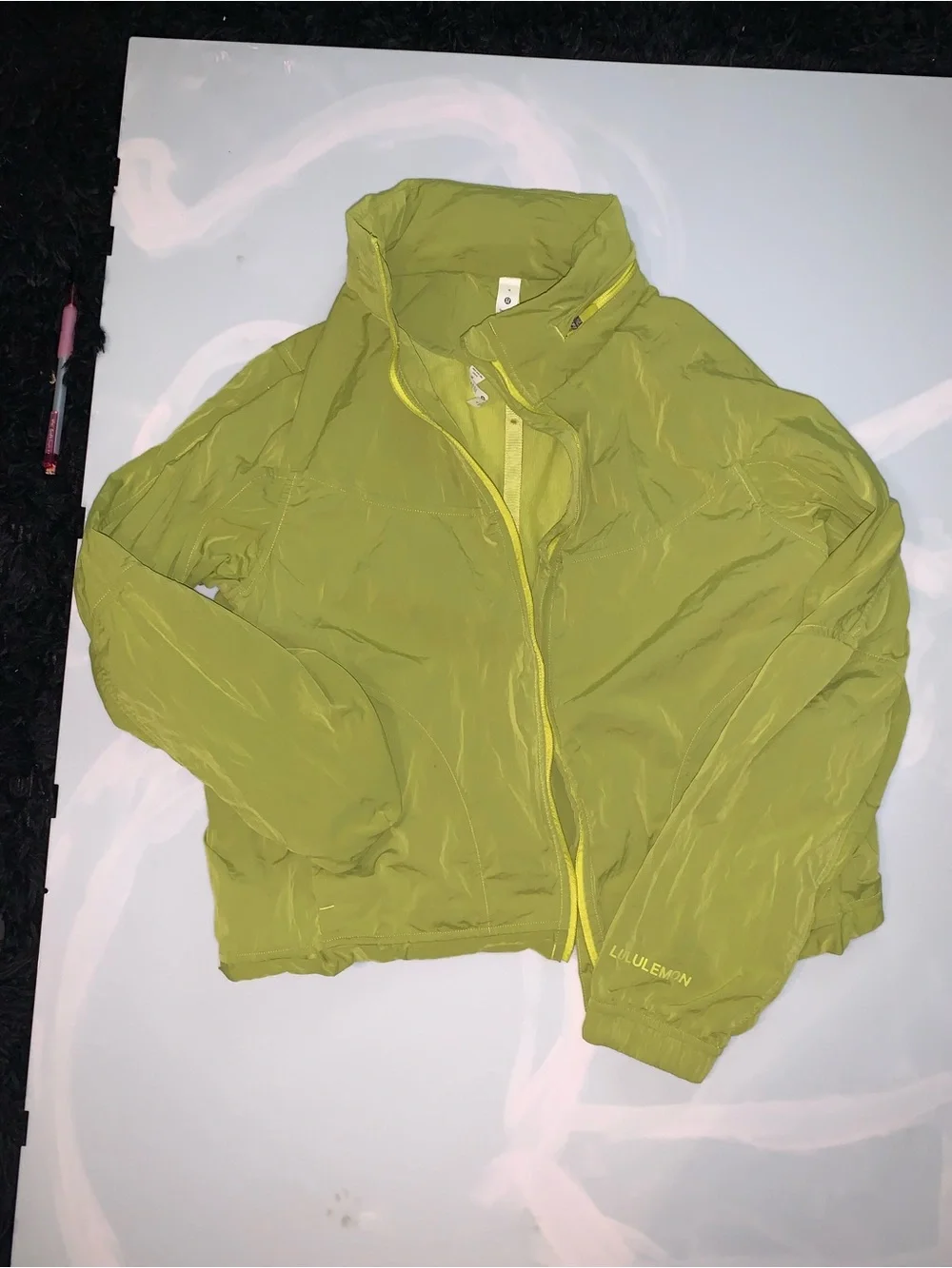 Women’s lululemon green windbreaker jacket