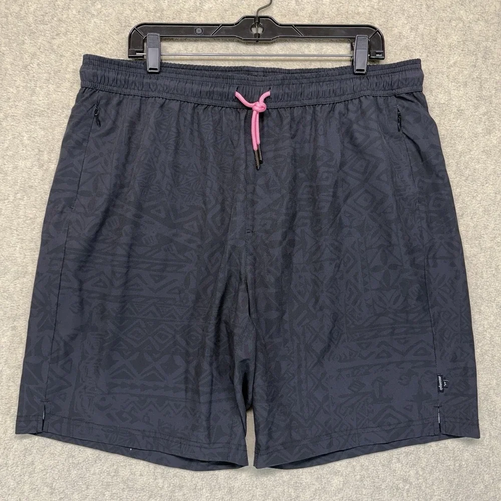 Maamgic men swim