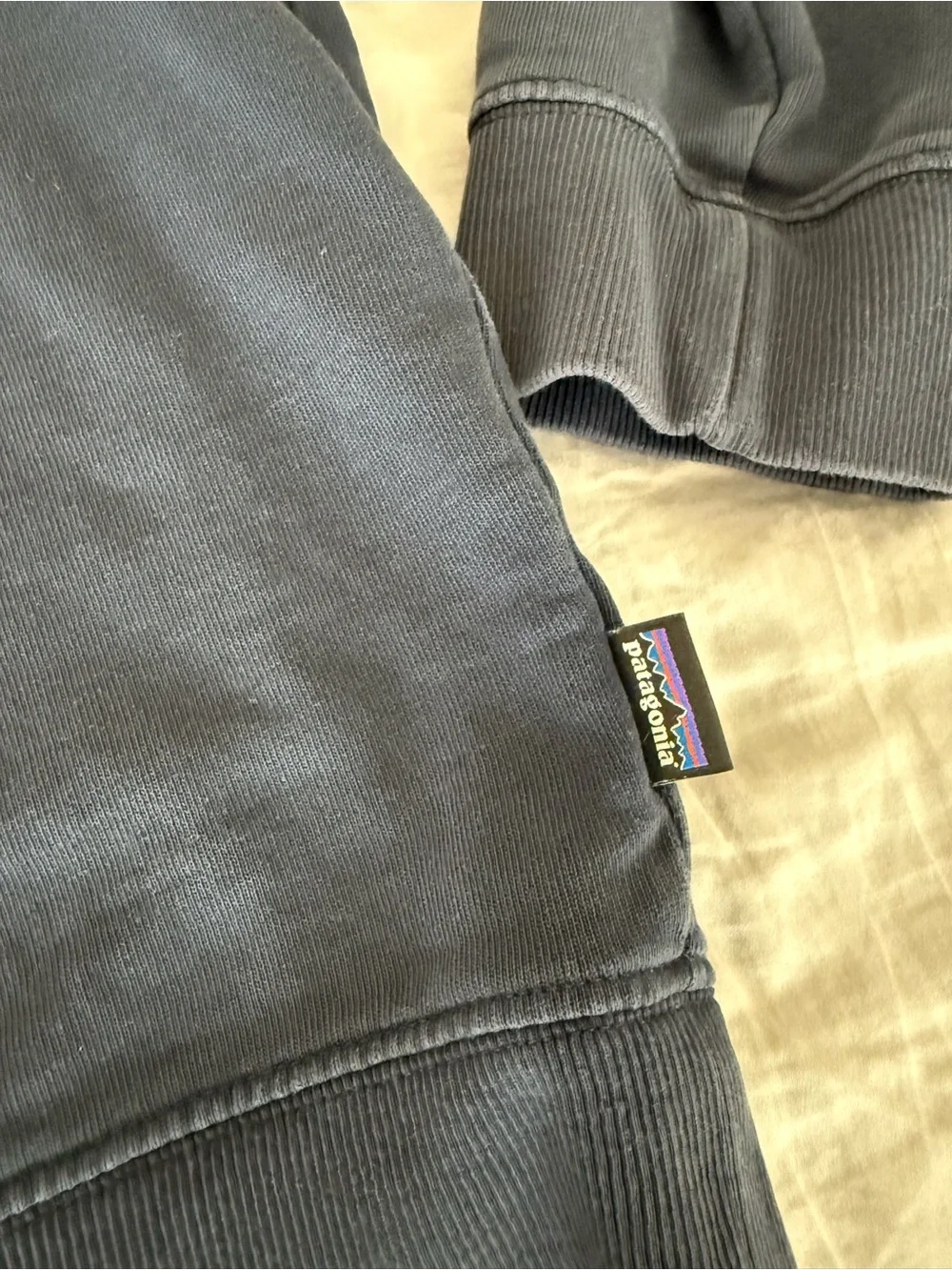 Patagonia Men's Crewneck Sweatshirt in Navy Blue