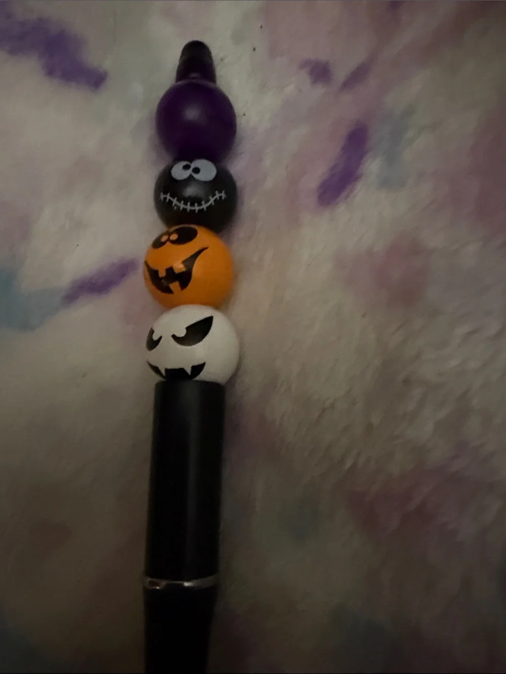 Set up to Halloween pens