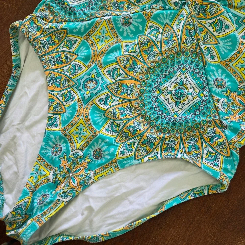 Helen Jon One Piece Swimsuit Halter Twist Front Resort Vacation‎ Pool Size Large