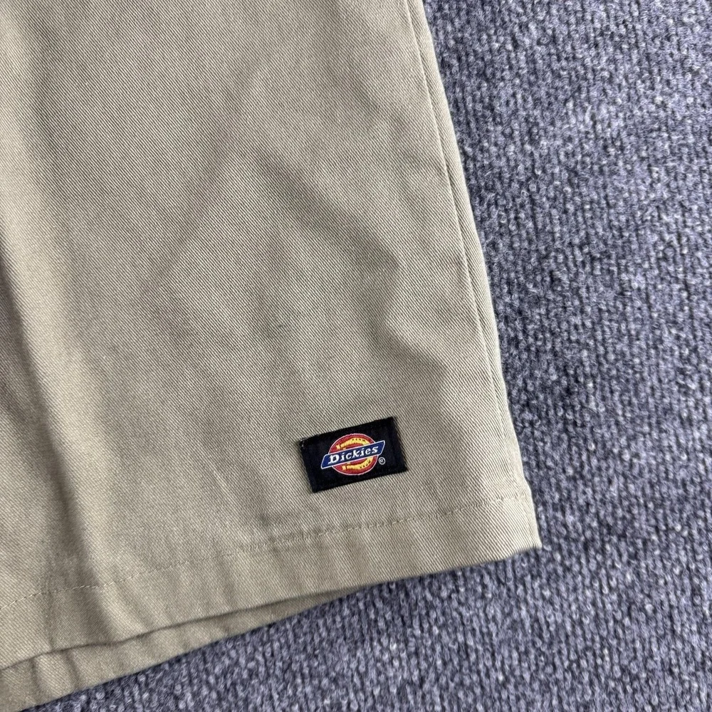 Dickies loose fit