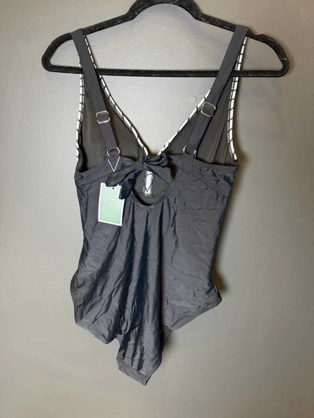 Eomenie retails $39