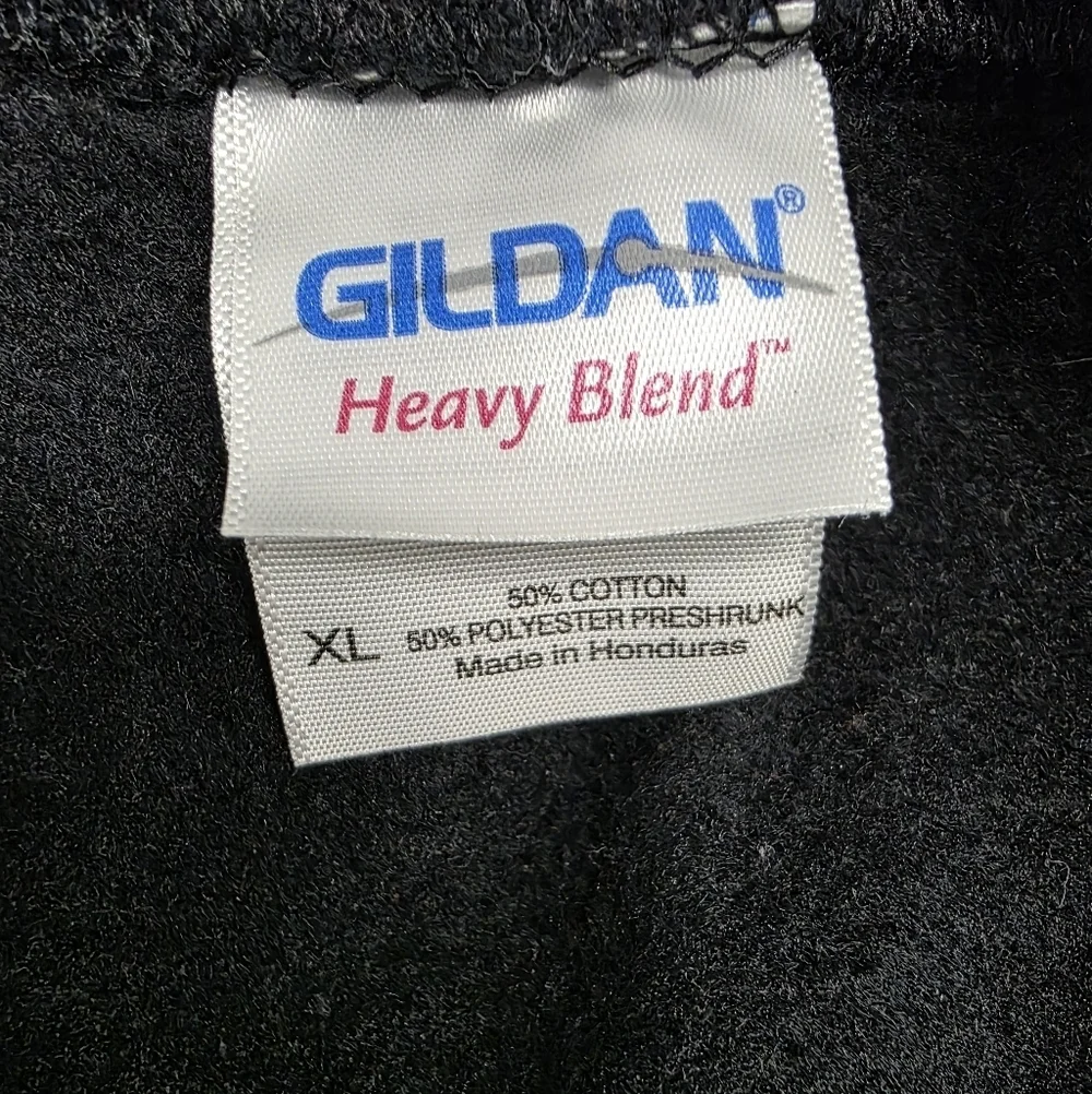 Gildan cozy black