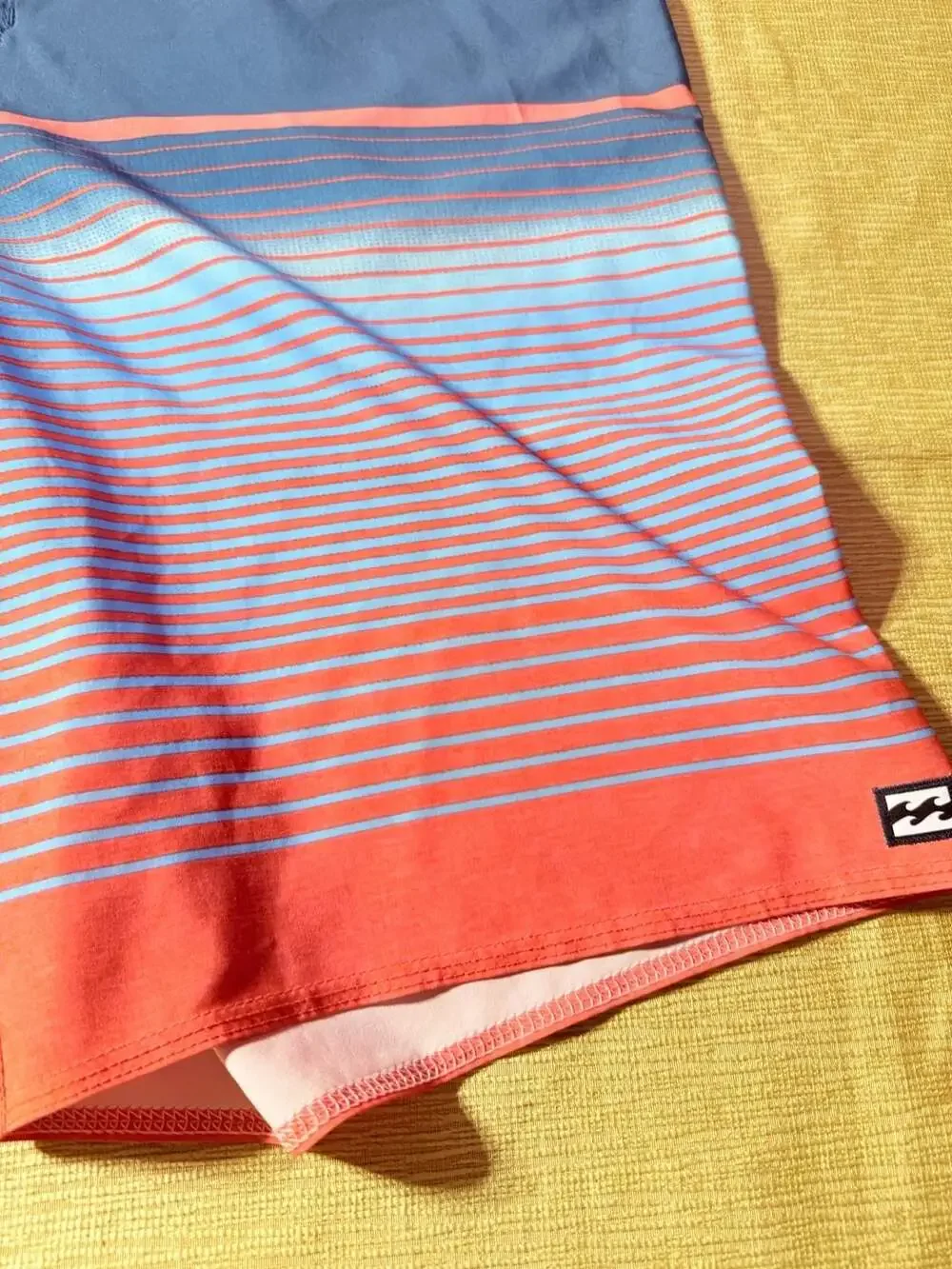 Billabong red blue
