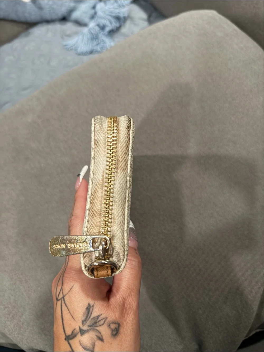 Michael Kors Cream/White MK Logo Zip Wallet with Gold Hardware