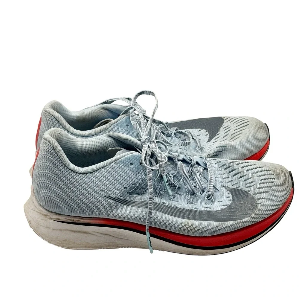 Nike there dirt