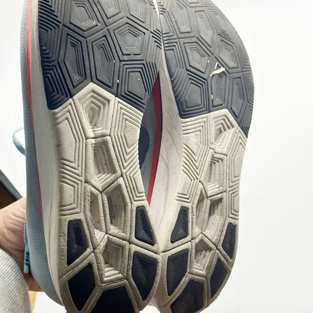 Nike there dirt