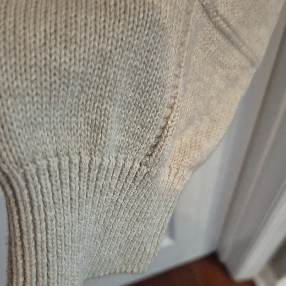Izod Men's Beige Crewneck Cable Knit Cotton Sweater